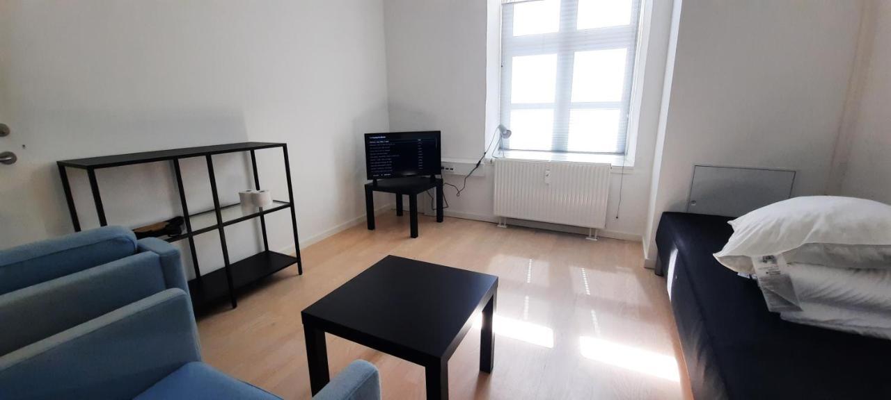 אודנזה Private Room In A Shared Apartment מראה חיצוני תמונה