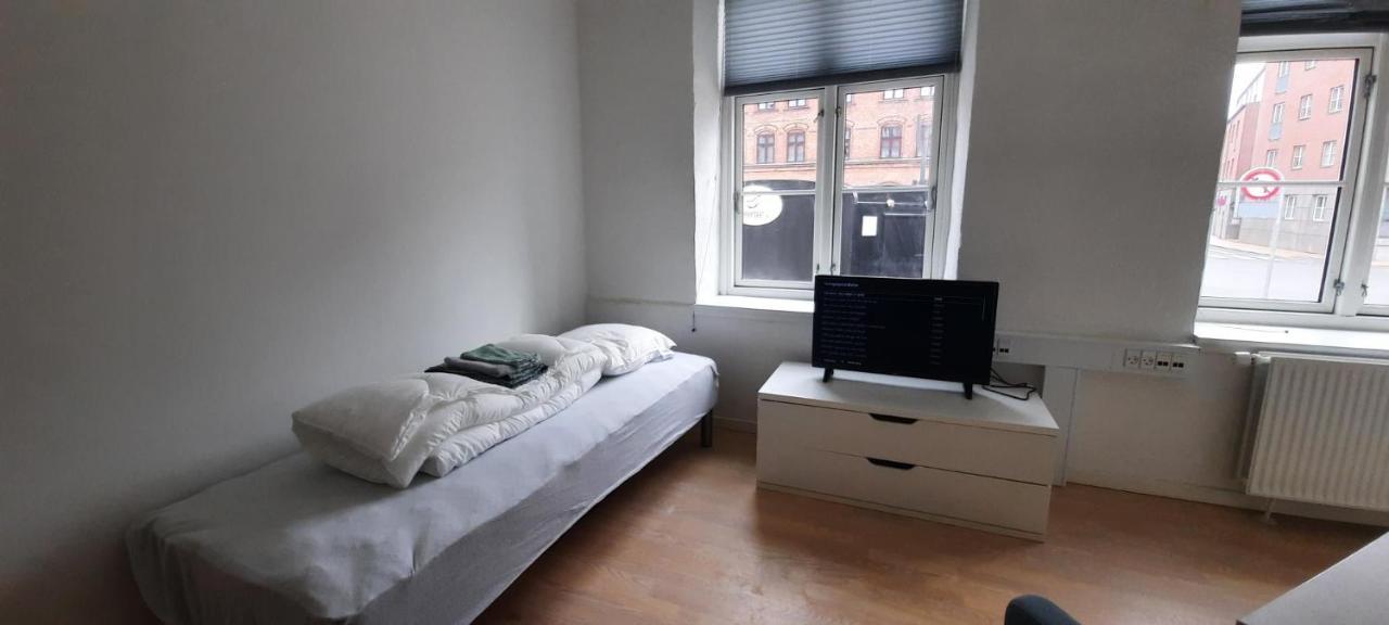 אודנזה Private Room In A Shared Apartment מראה חיצוני תמונה