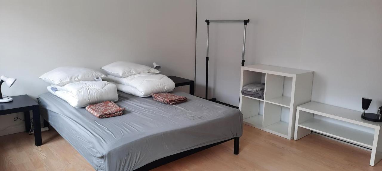 אודנזה Private Room In A Shared Apartment מראה חיצוני תמונה