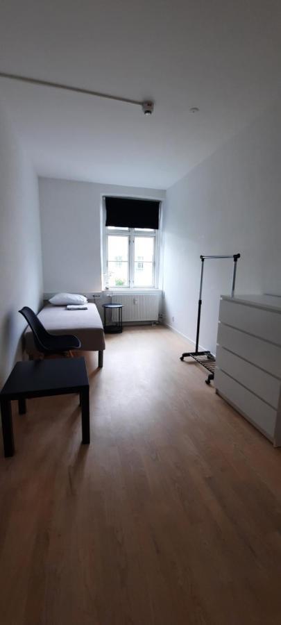 אודנזה Private Room In A Shared Apartment מראה חיצוני תמונה