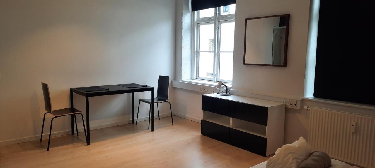 אודנזה Private Room In A Shared Apartment מראה חיצוני תמונה